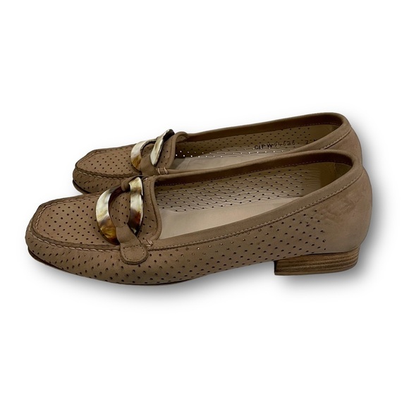 Stuart Weitzman Punchmoc Marble Buckle Suede‎ Signature Loafer Tan W94626 Sz 7 - Picture 4 of 7